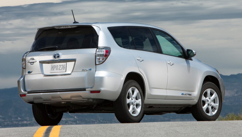 Toyota RAV4 EV – all-electric SUV makes its debut in LA 105214