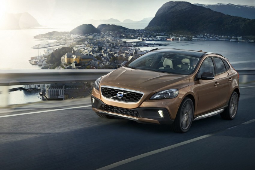 Volvo V40 Cross Country – rugged looks, higher ride 132631