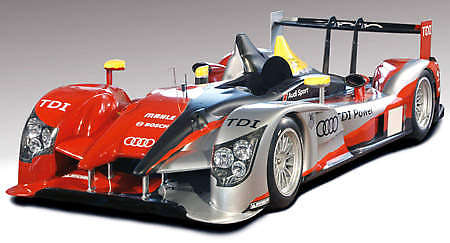 New body, new clothes for Audi R15 TDI Le Mans car