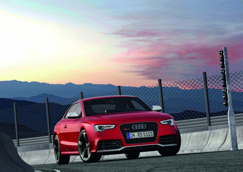 Frankfurt: Audi presents the refreshed 444 hp / 430 Nm RS5 69050