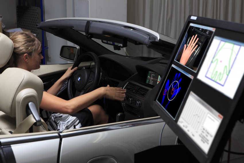 BMW experiments with gesture recognition – simple hand movements to control simple iDrive functions 72534