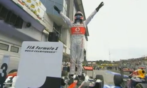 Button wins the Hungarian GP, Vettel second, Alonso third