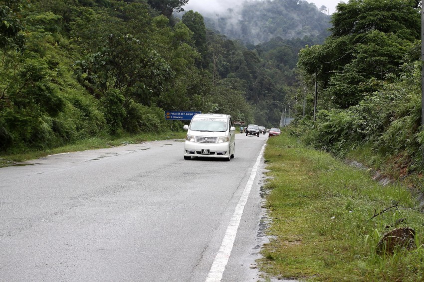 Castrol EDGE Car Club Performance Drive – 10 finalists enjoyed some twisty roads and the Gymkhana Challenge 78724