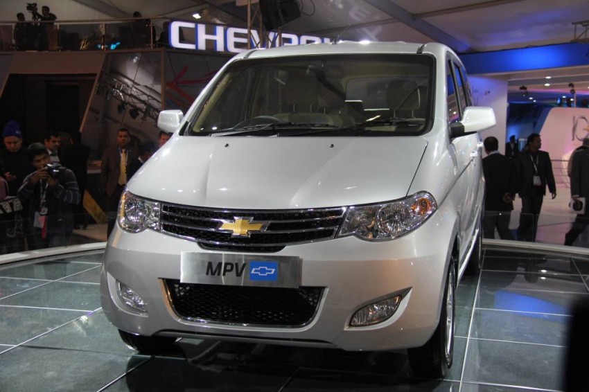 Chevrolet MPV Concept unveiled at Delhi Auto Expo 2012 82731