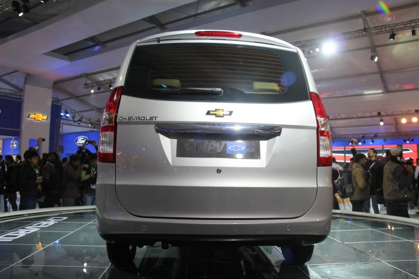 Chevrolet MPV Concept unveiled at Delhi Auto Expo 2012 82733
