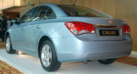 Chevrolet Cruze launched in Malaysia by Naza Group – 1.8-litre engine, 6-speed automatic, RM99K