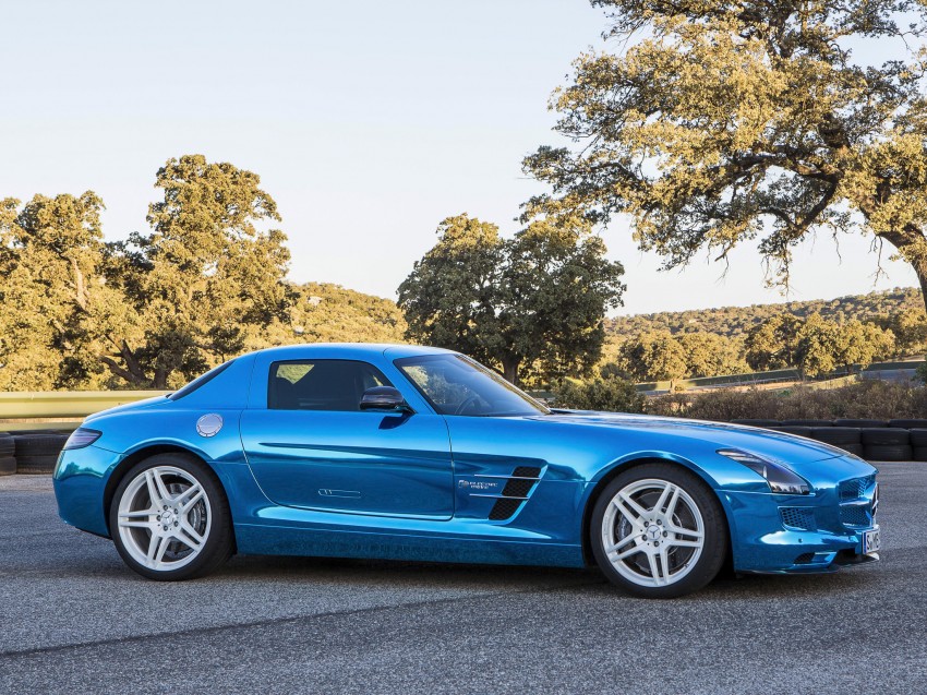 Mercedes-Benz SLS AMG Electric Drive shown in Paris: world’s most powerful production EV 134208