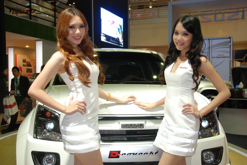 GALLERY: Do the girls of KLIMS 2010 outshine the cars? 150951