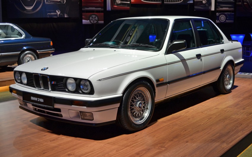 GALLERY: BMW 3-Series lineage display at the F30 launch 96657