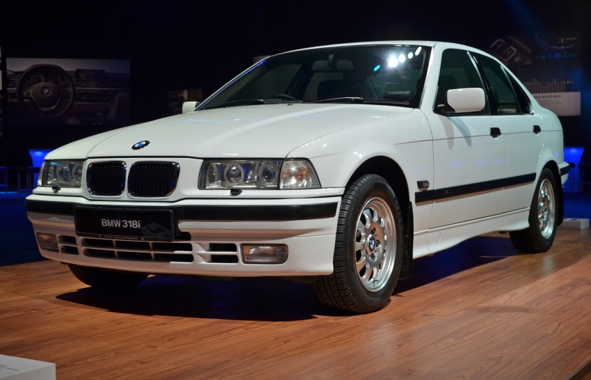 GALLERY: BMW 3-Series lineage display at the F30 launch 96680