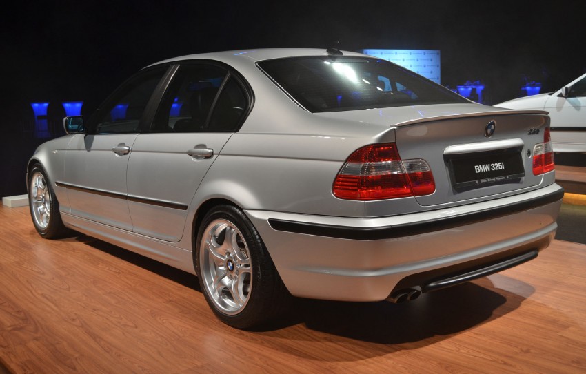 GALLERY: BMW 3-Series lineage display at the F30 launch 96692