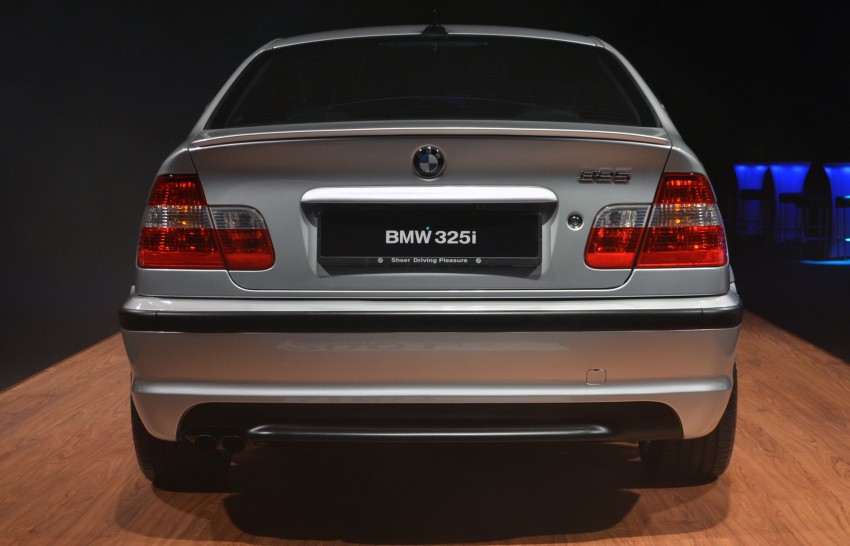 GALLERY: BMW 3-Series lineage display at the F30 launch 96693