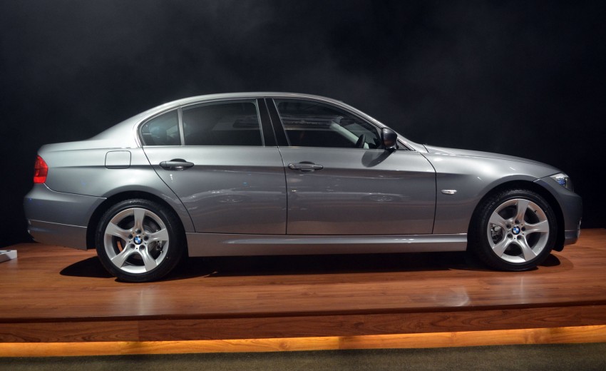 GALLERY: BMW 3-Series lineage display at the F30 launch 96700