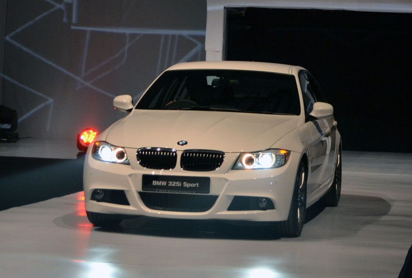 GALLERY: BMW 3-Series lineage display at the F30 launch 96704
