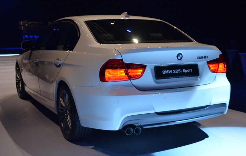 GALLERY: BMW 3-Series lineage display at the F30 launch 96706