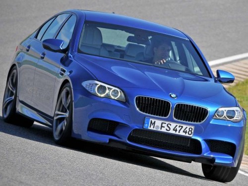 First shots of blue F10 BMW M5 leaked on the internet!