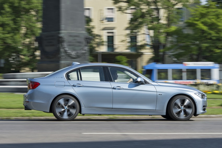 GALLERY: BMW ActiveHybrid 3 on-location shots 117862
