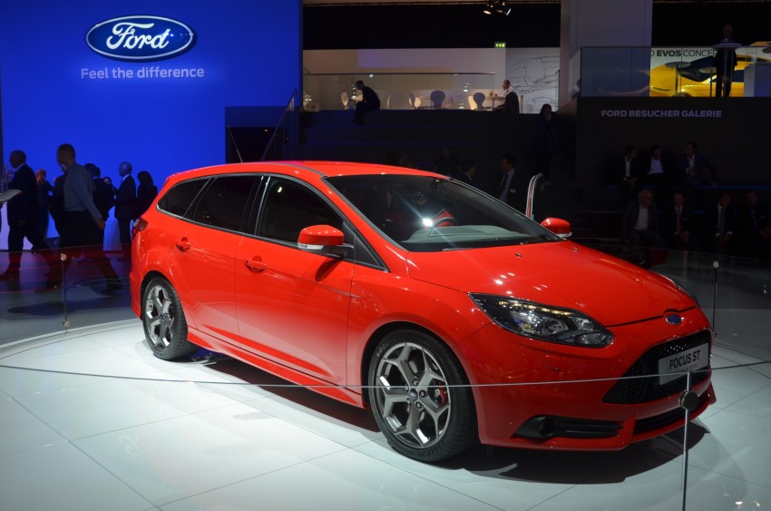 Frankfurt: Ford reveals the 2012 Focus ST and ST-R 69411