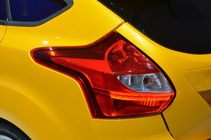 Frankfurt: Ford reveals the 2012 Focus ST and ST-R 69393