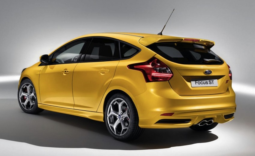 Frankfurt: Ford reveals the 2012 Focus ST and ST-R 68493