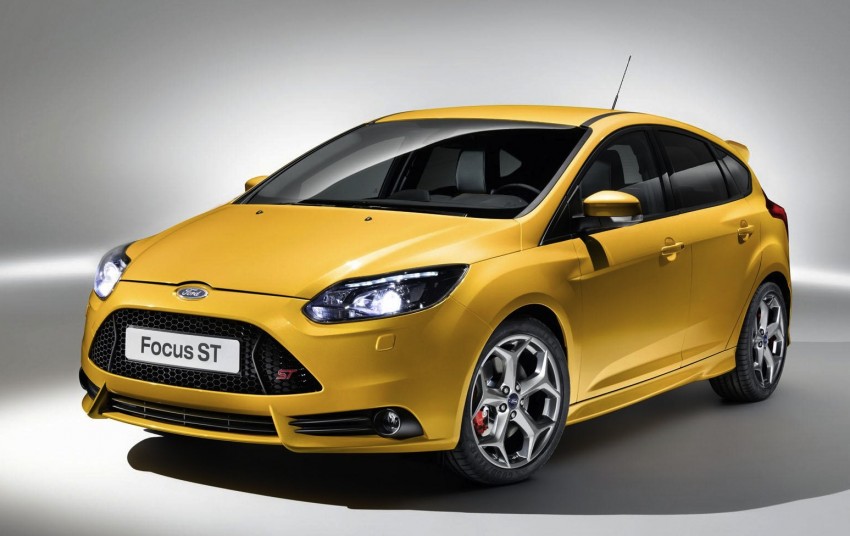 Frankfurt: Ford reveals the 2012 Focus ST and ST-R 68478