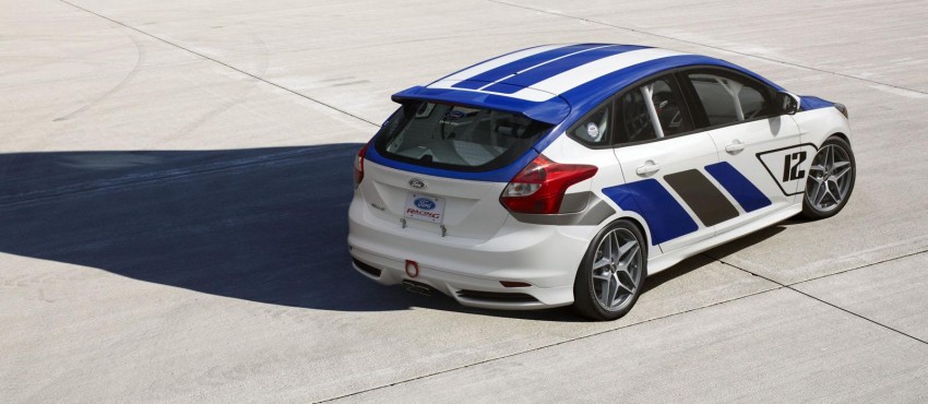 Frankfurt: Ford reveals the 2012 Focus ST and ST-R 68500
