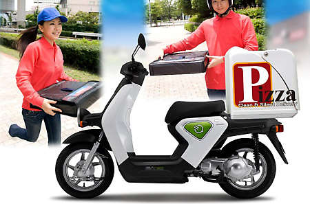 Honda EV-neo electric scooter – perfect delivery machine