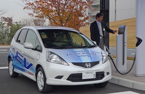 Japanese petrol stations now offering EV charging service