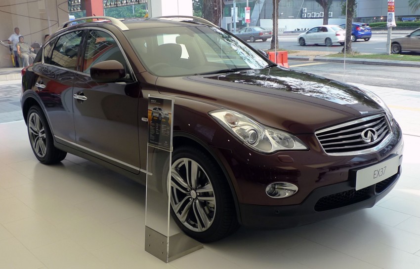 Infiniti opens new KL showroom, unveils range – EX and FX crossovers, M Sedan and G Coupe, RM380k to RM435k 72649