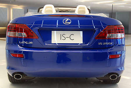 Lexus IS 250C previewed up close and personal