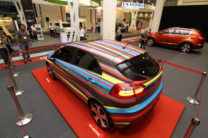 Kia Rio hatchback teased ahead of Malaysian launch 140807