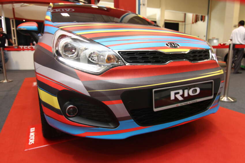 Kia Rio hatchback teased ahead of Malaysian launch 140813