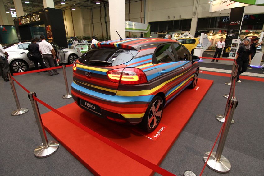 Kia Rio hatchback teased ahead of Malaysian launch 140824
