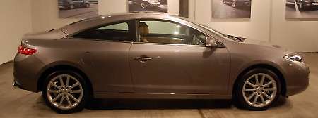 Renault Laguna Coupe launched – 2.0T, 6sp auto, RM260k