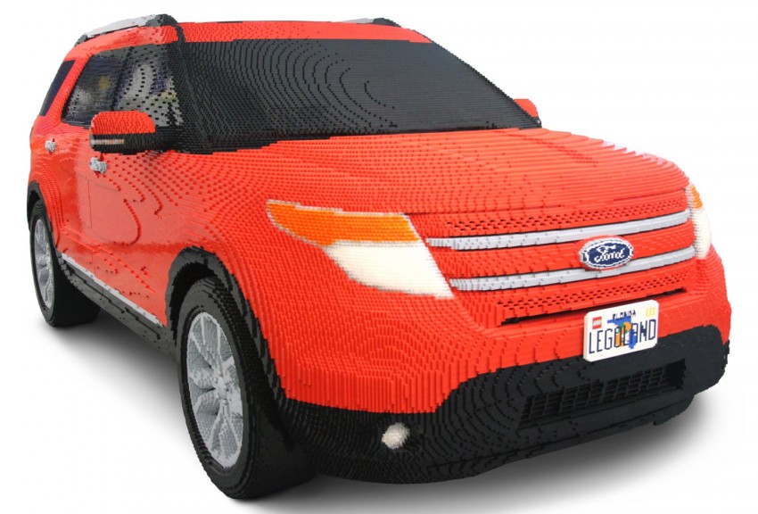 Ford Explorer made from Lego, all 382,858 bricks of it 70872