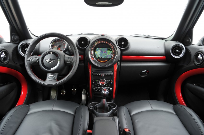 MINI Countryman John Cooper Works – JCW power now available with four doors and all wheel drive 129963