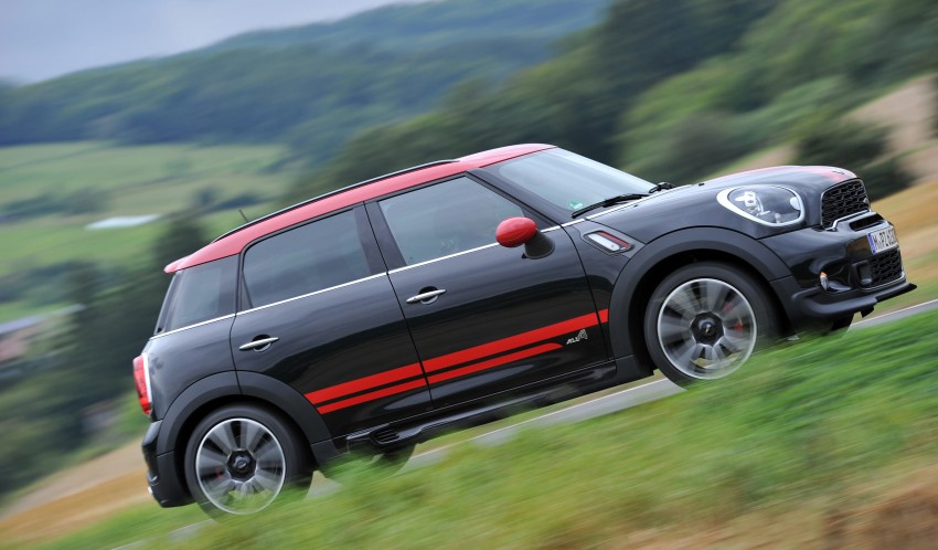 MINI Countryman John Cooper Works – JCW power now available with four doors and all wheel drive 129975