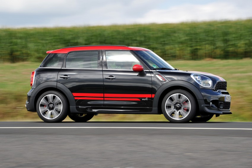 MINI Countryman John Cooper Works – JCW power now available with four doors and all wheel drive 129990