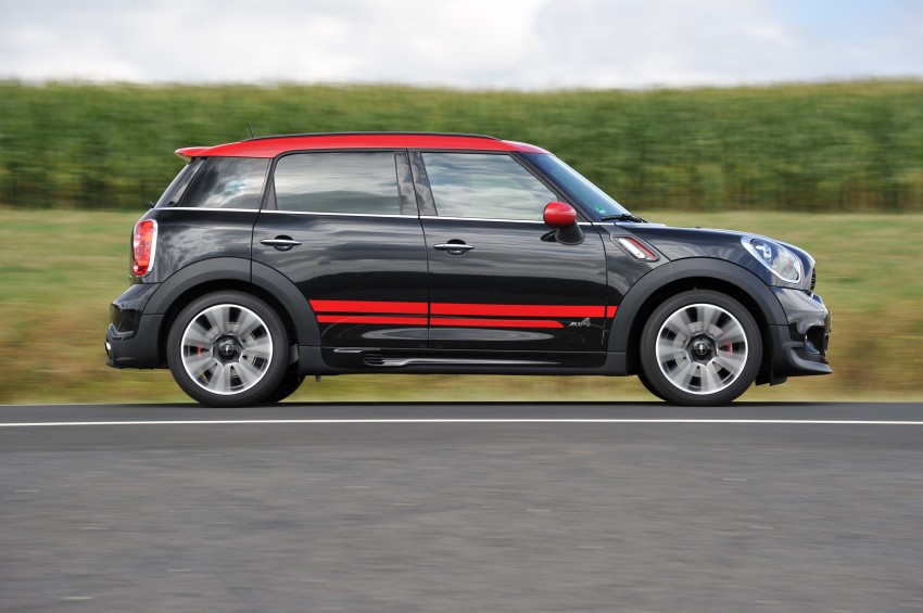 MINI Countryman John Cooper Works – JCW power now available with four doors and all wheel drive 129991