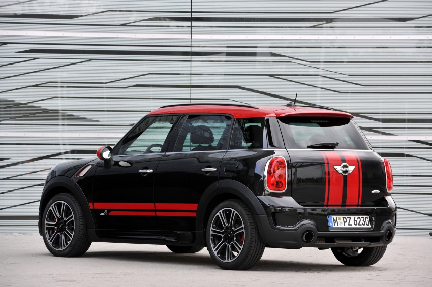 MINI Countryman John Cooper Works – JCW power now available with four doors and all wheel drive 129994