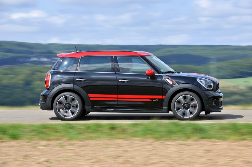 MINI Countryman John Cooper Works – JCW power now available with four doors and all wheel drive 129996