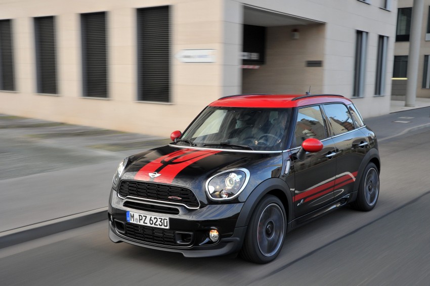 MINI Countryman John Cooper Works – JCW power now available with four doors and all wheel drive 129997