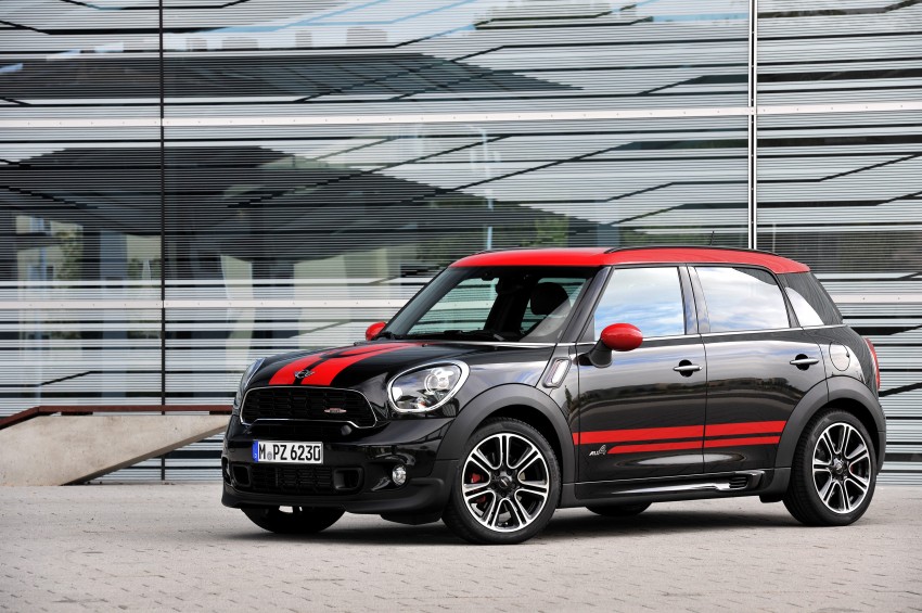 MINI Countryman John Cooper Works – JCW power now available with four doors and all wheel drive 129998