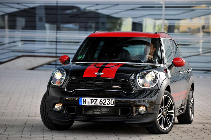 MINI Countryman John Cooper Works – JCW power now available with four doors and all wheel drive 129999