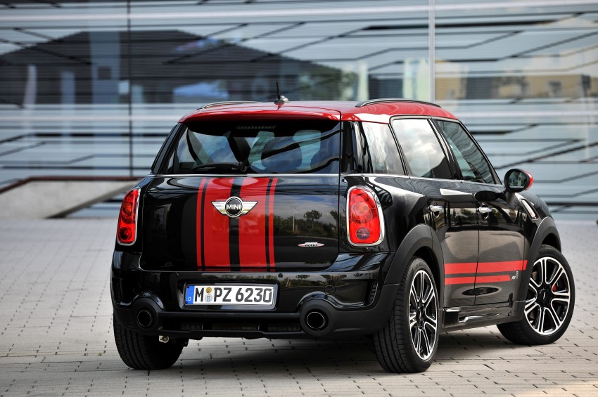 MINI Countryman John Cooper Works – JCW power now available with four doors and all wheel drive 130000