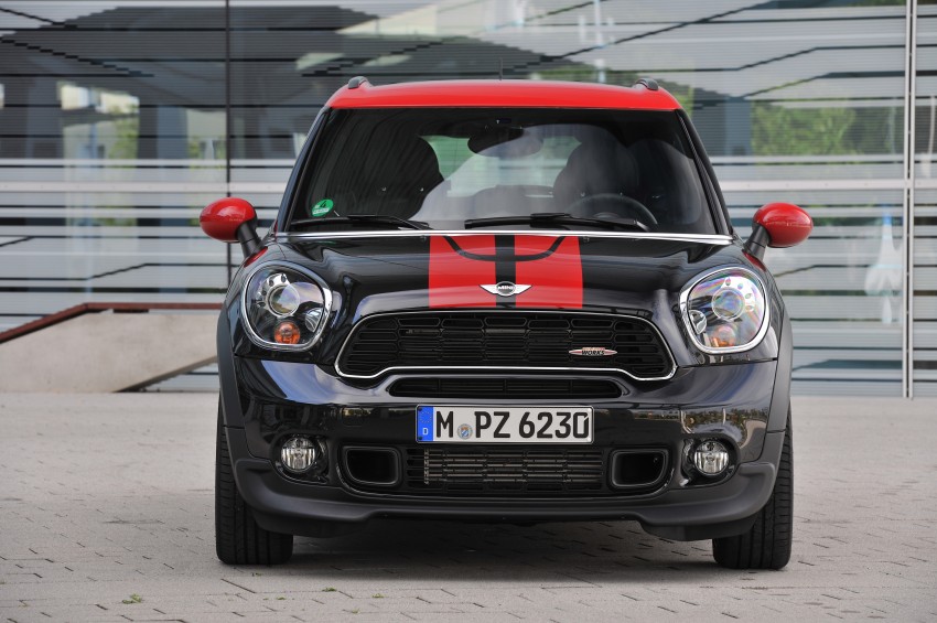 MINI Countryman John Cooper Works – JCW power now available with four doors and all wheel drive 130002