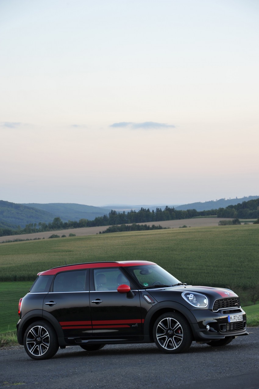 MINI Countryman John Cooper Works – JCW power now available with four doors and all wheel drive 130007