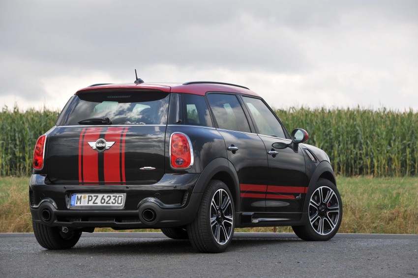 MINI Countryman John Cooper Works – JCW power now available with four doors and all wheel drive 130019
