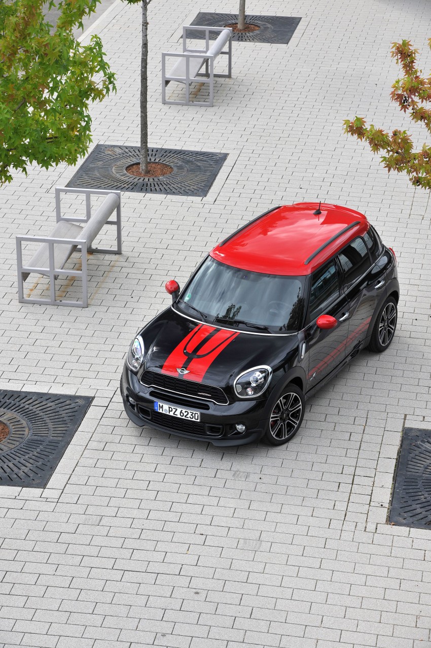 MINI Countryman John Cooper Works – JCW power now available with four doors and all wheel drive 130034