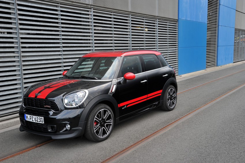 MINI Countryman John Cooper Works – JCW power now available with four doors and all wheel drive 130049
